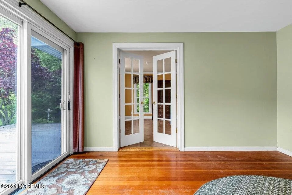 Photo of 150 Easy Street