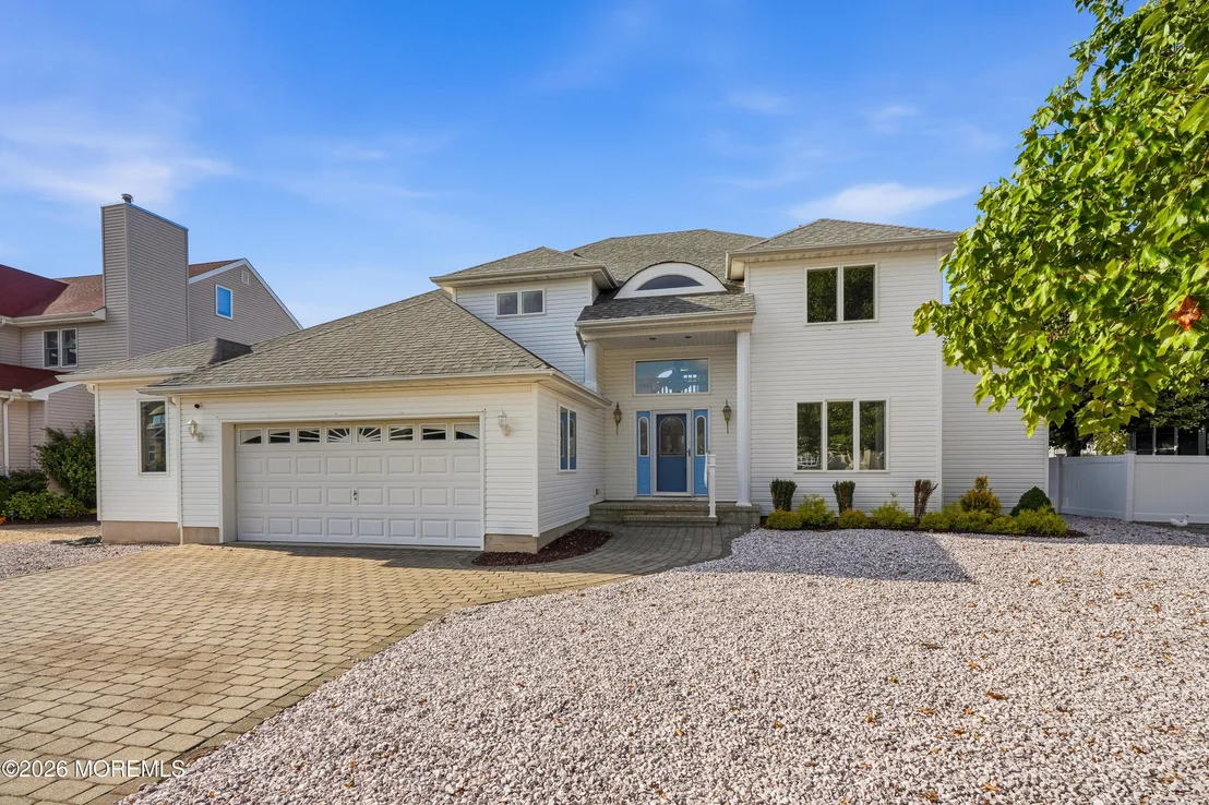 Photo of 717 Fairview Lane