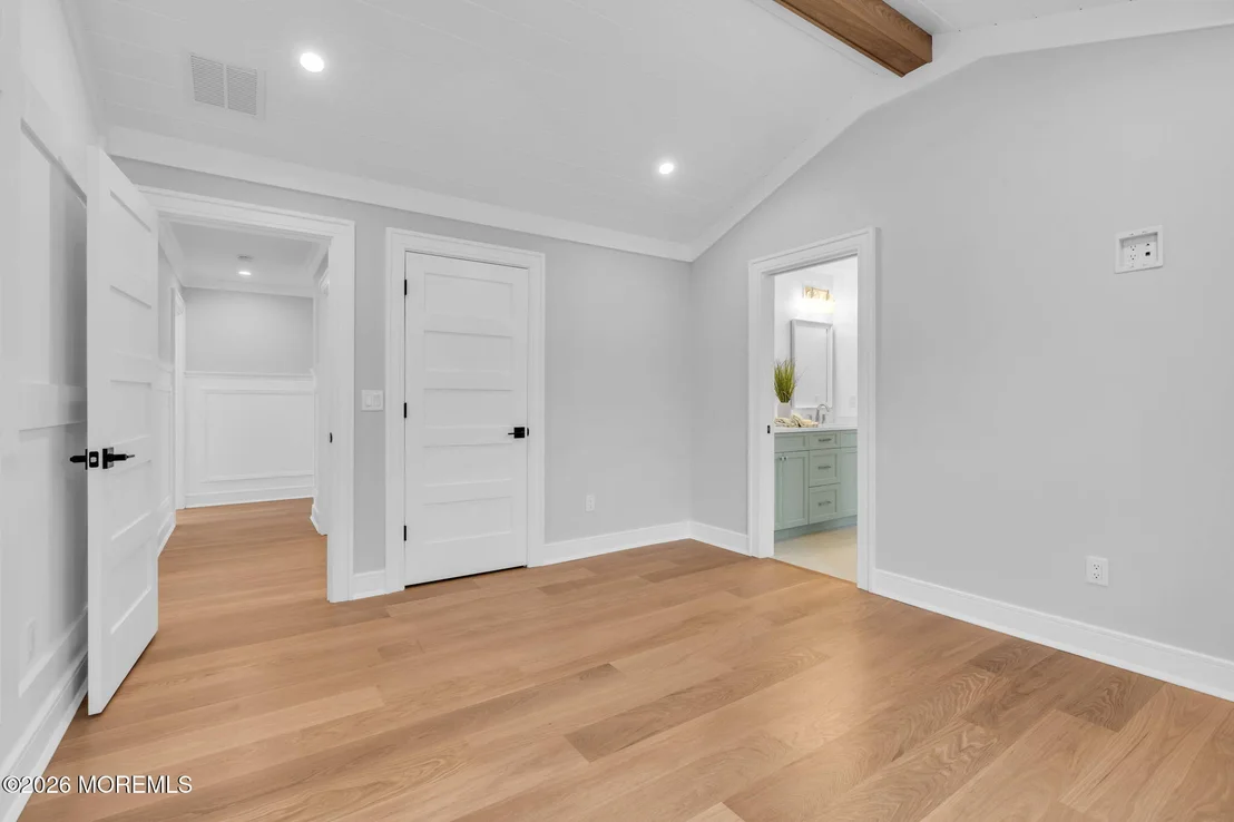 Photo of 151 Pershing Boulevard
