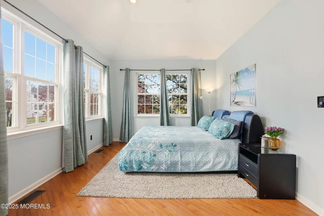 Photo of 2 Woods Edge Drive