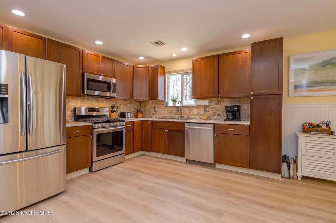 Photo of 6 Avast Avenue