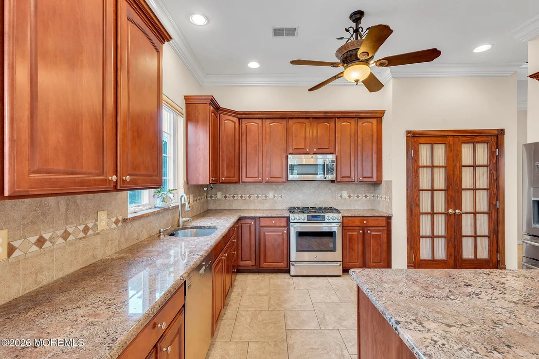 Photo of 15 Spring Lake Boulevard