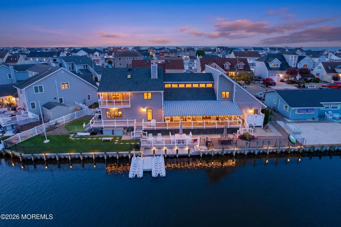 Photo of 819 Forepeak Drive