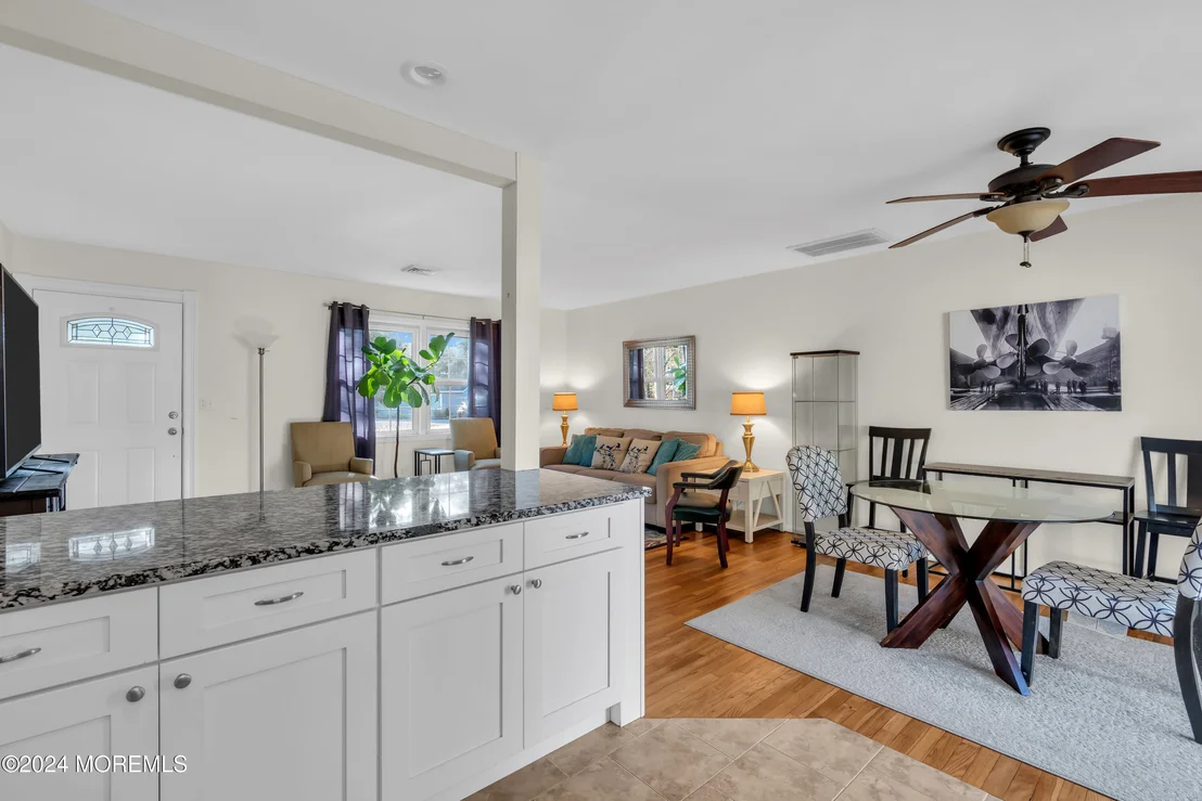 Photo of 512 N Shore Drive