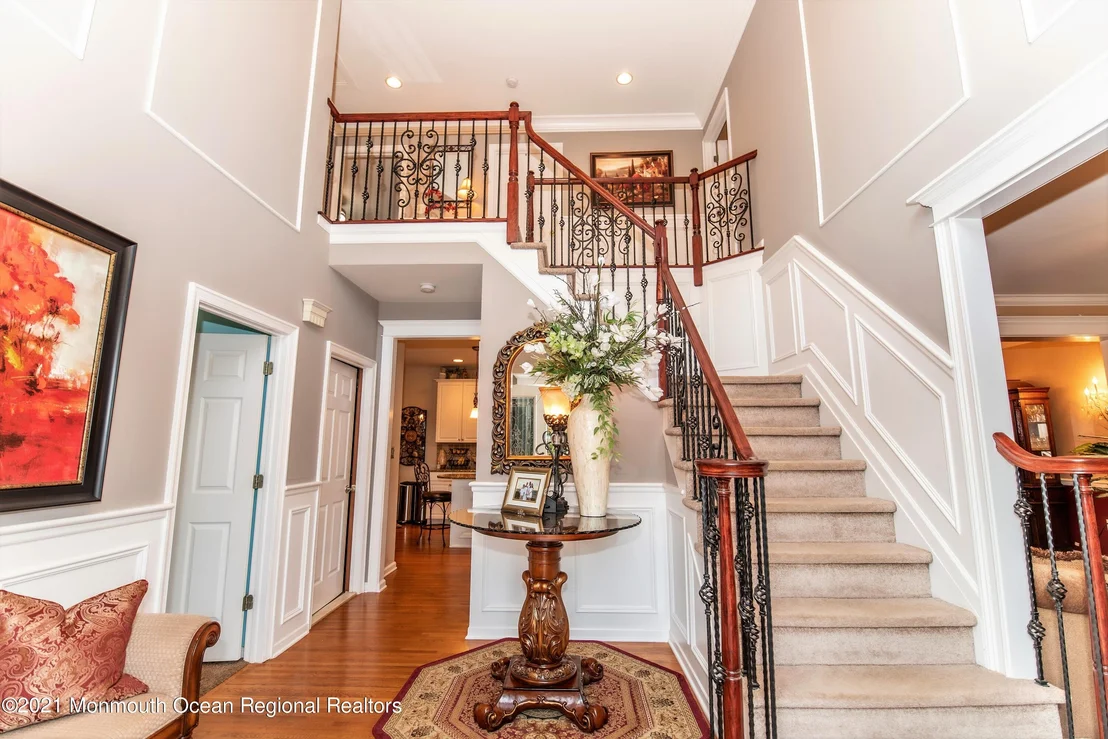 Photo of 607 Windcrest Court