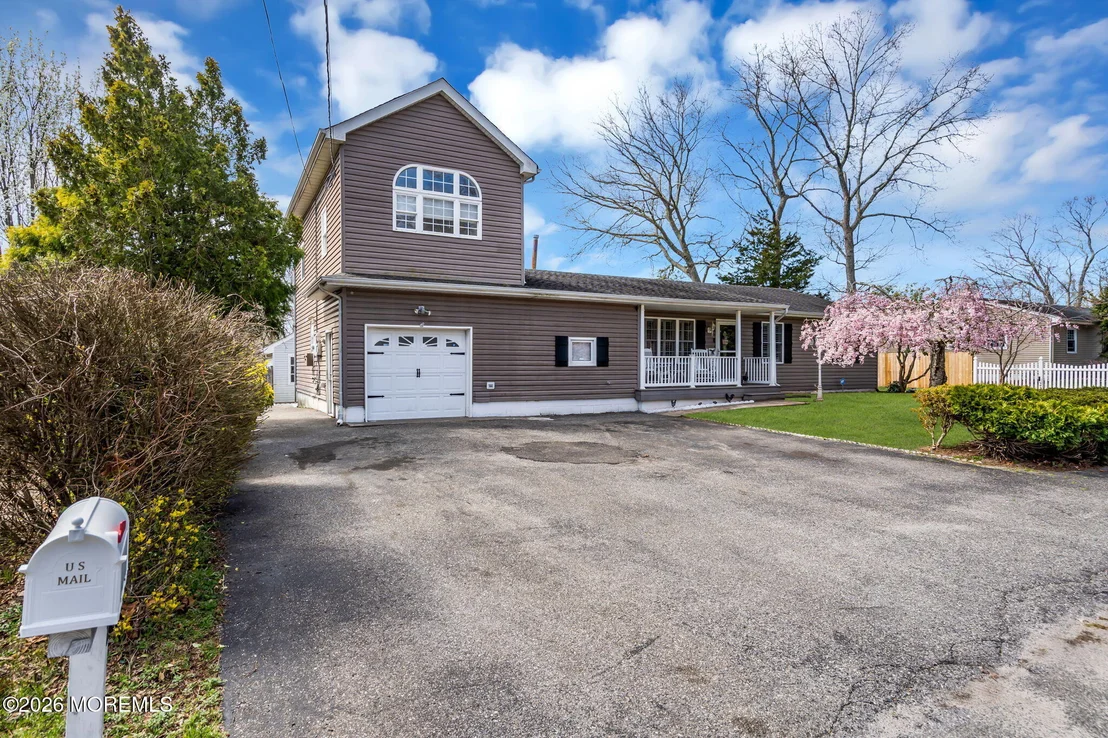 Photo of 363 Constitution Drive