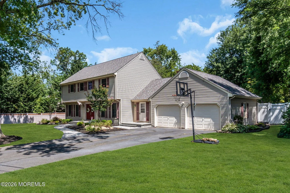 Photo of 2 Lakeland Drive