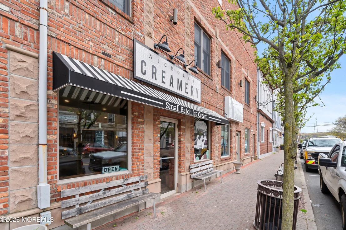 Photo of 4 Oneida Avenue