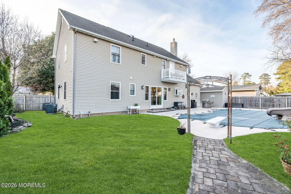 Photo of 475 Admiral Road