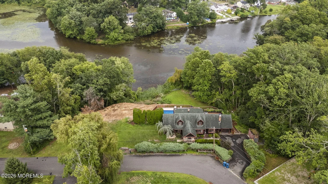 Photo of 30 S Lakeview Drive
