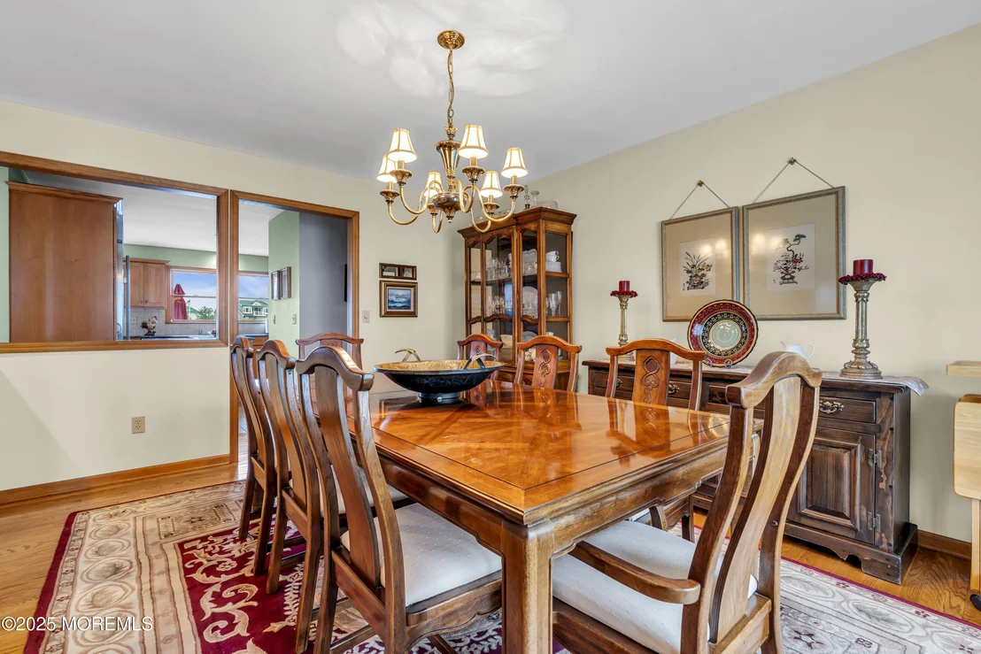Photo of 560 Midwood Drive