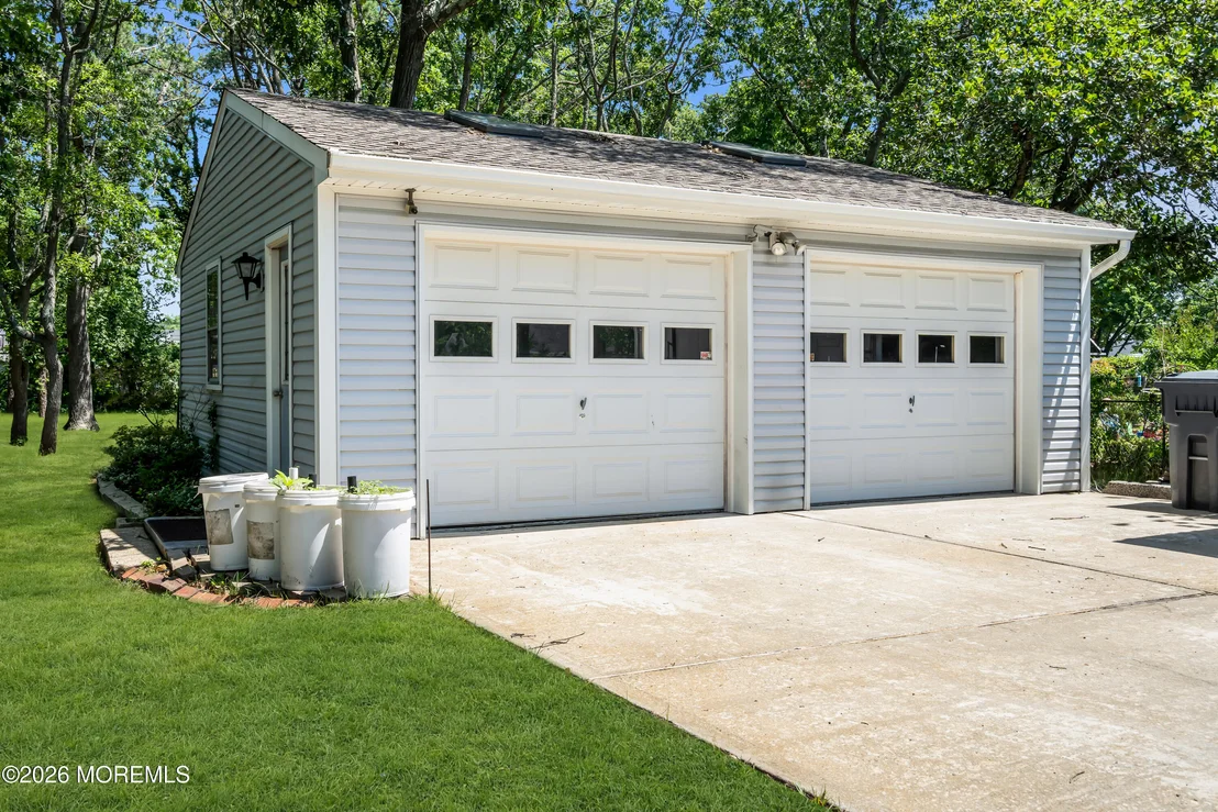 Photo of 416 Macarthur Drive