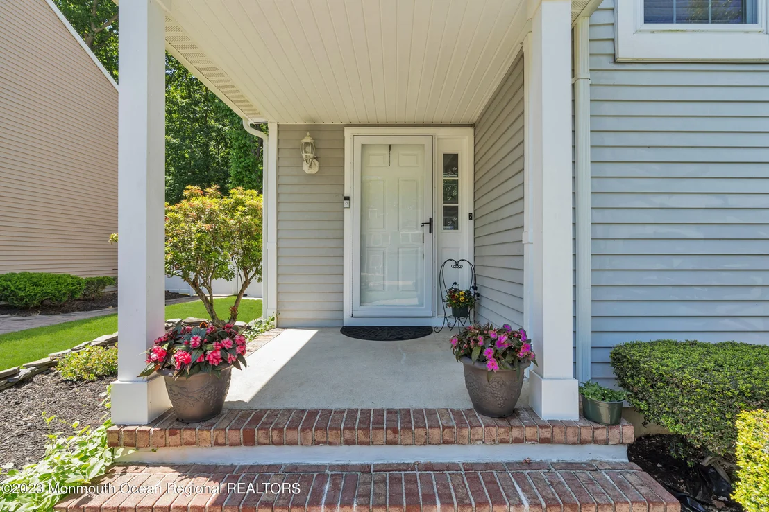 Photo of 7 Spruce Hollow Drive