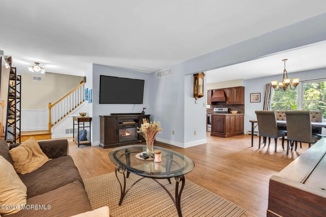 Photo of 639 Reed Road
