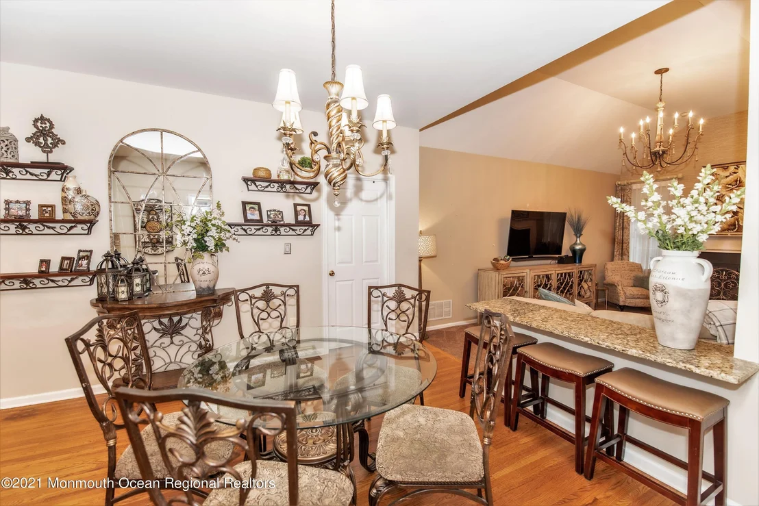 Photo of 607 Windcrest Court