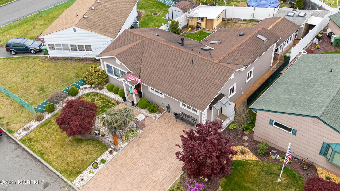 Photo of 95 Pinetree Drive