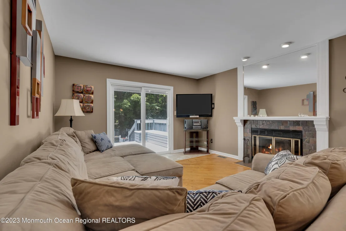 Photo of 7 Spruce Hollow Drive