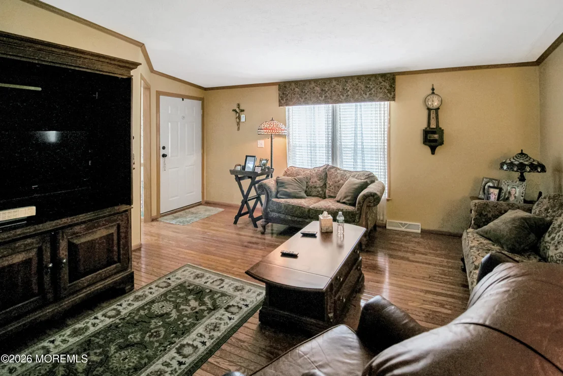 Photo of 1403 Forest Way