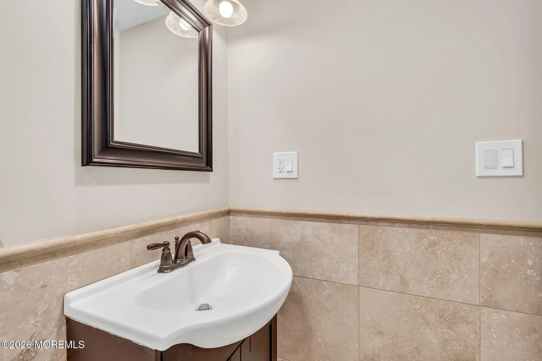 Photo of 439 Clark Avenue