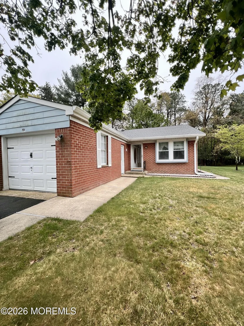 Photo of 791 Hudson Parkway