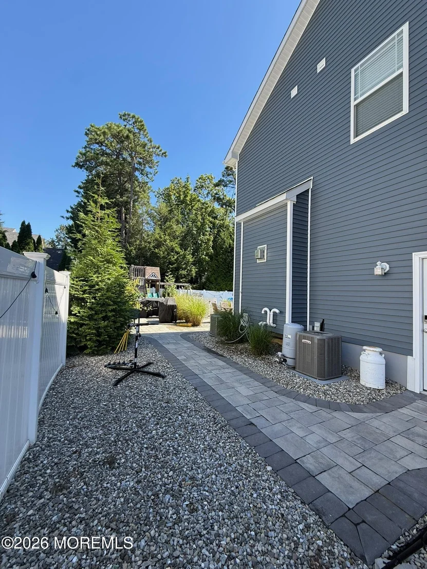 Photo of 235 Serpent Lane