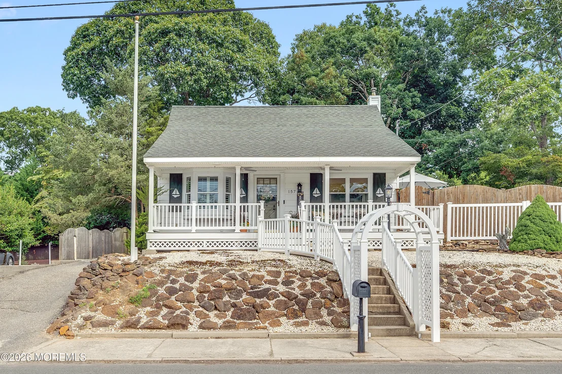 Photo of 157 17th Avenue