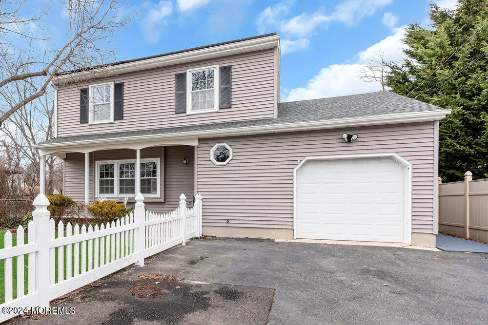 Photo of 828 Burnt Tavern Road