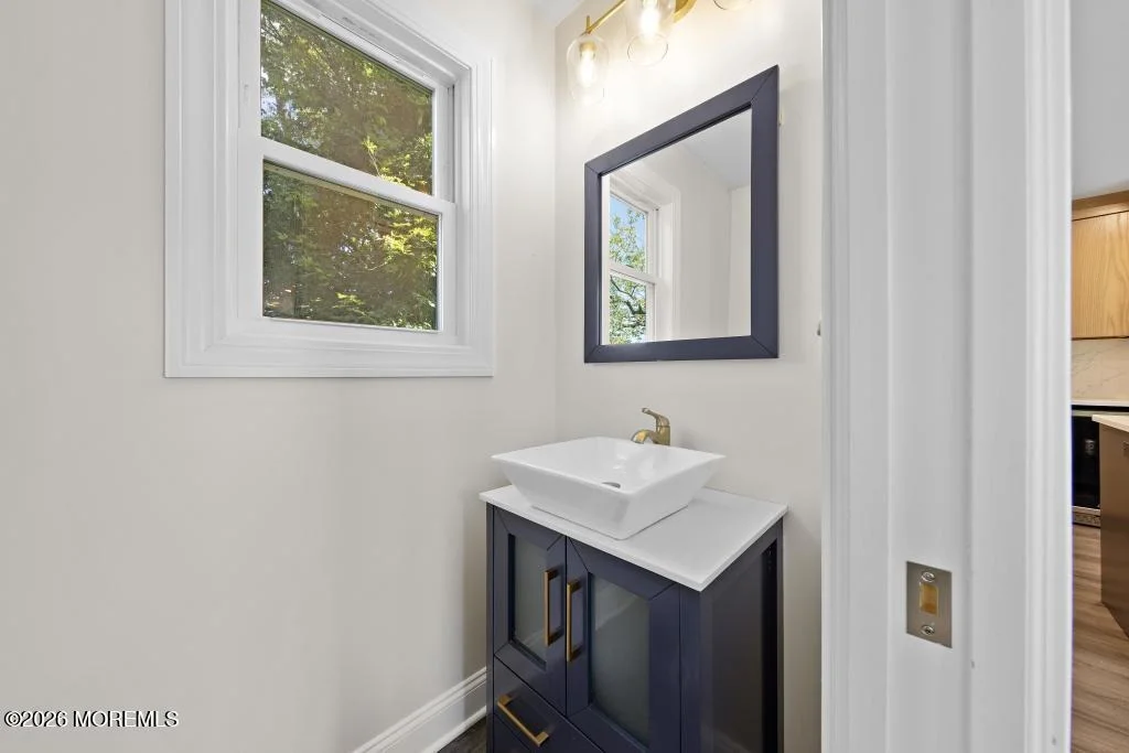 Photo of 1900 Main Street
