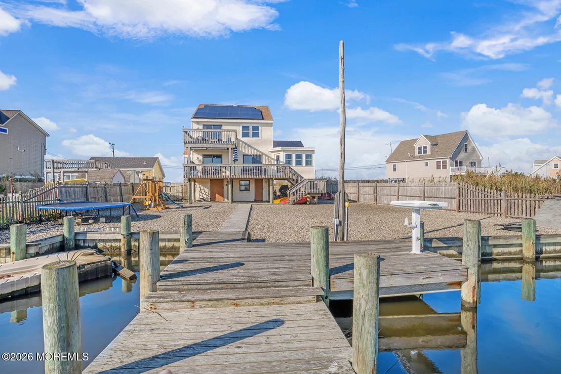 Photo of 322 Dock Road