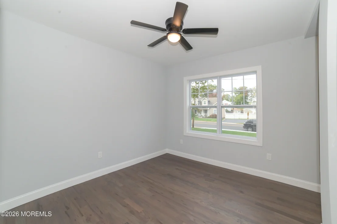 Photo of 128 Center Avenue