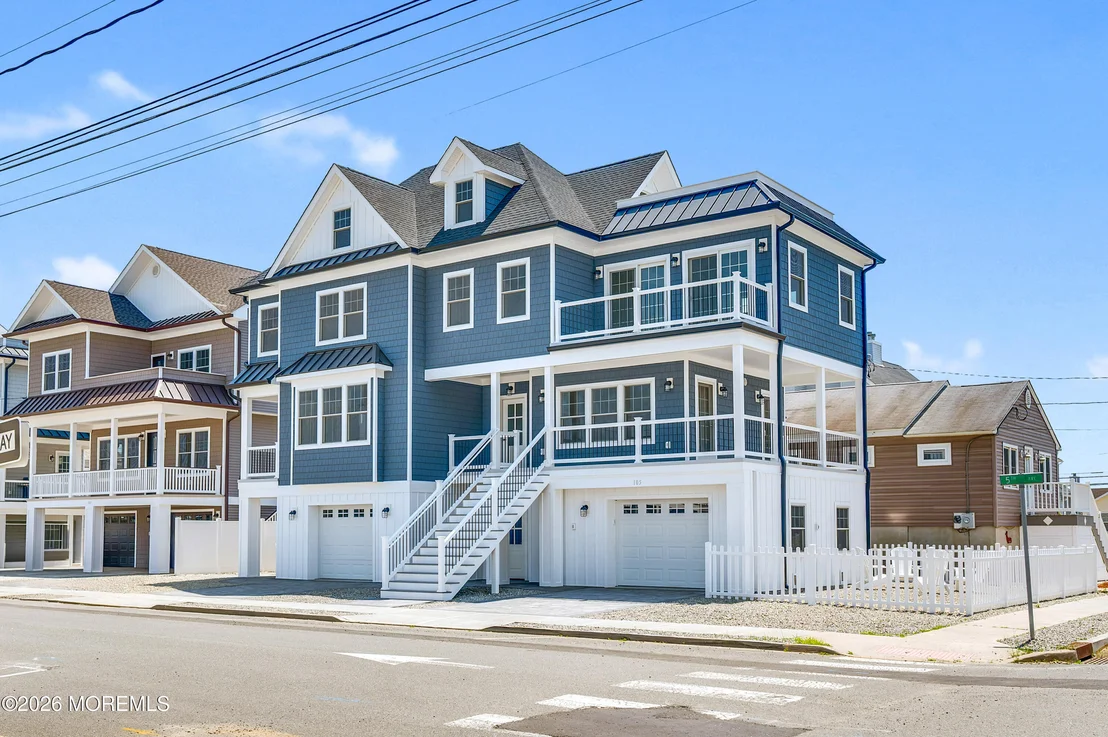 Photo of 105 Fifth Avenue