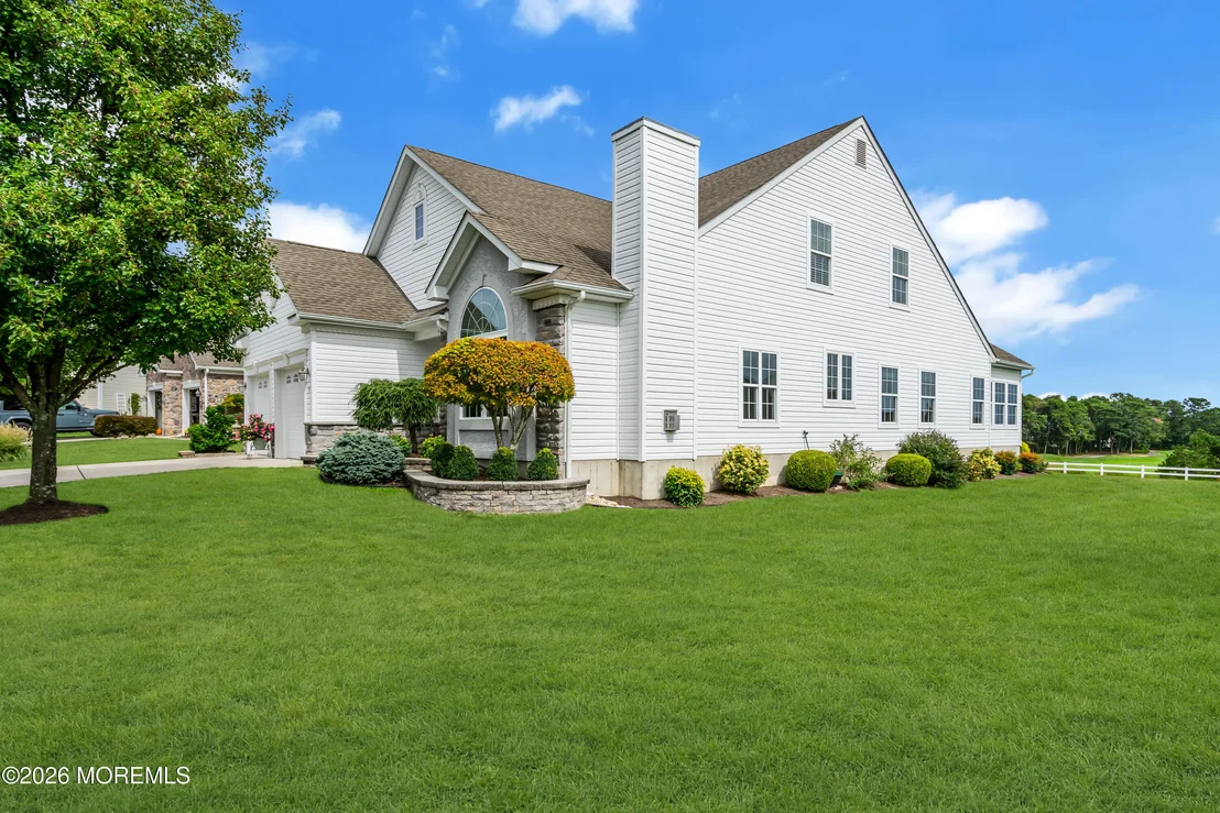 Photo of 4 Bay Head Court