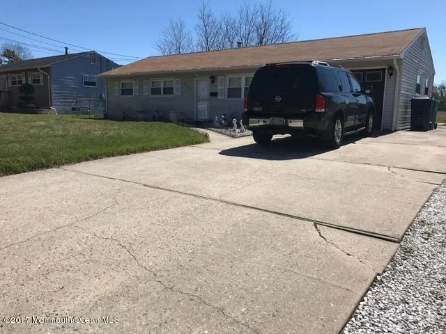 Photo of 450 Applegate Avenue