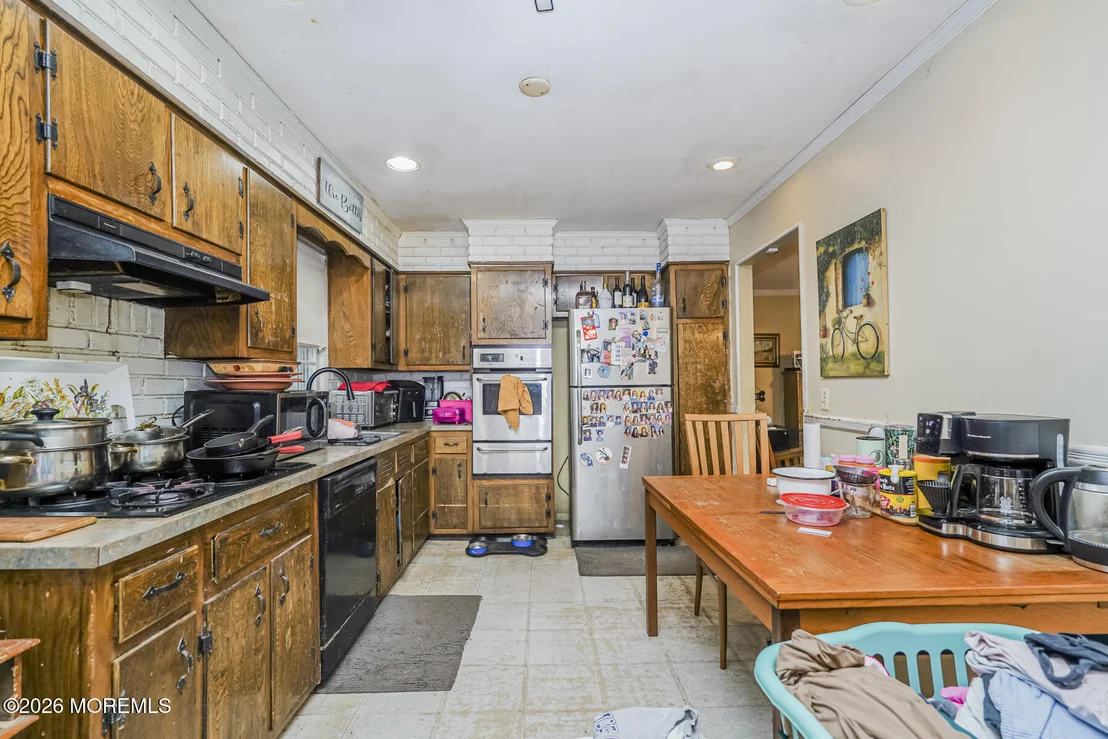 Photo of 74 Center Avenue