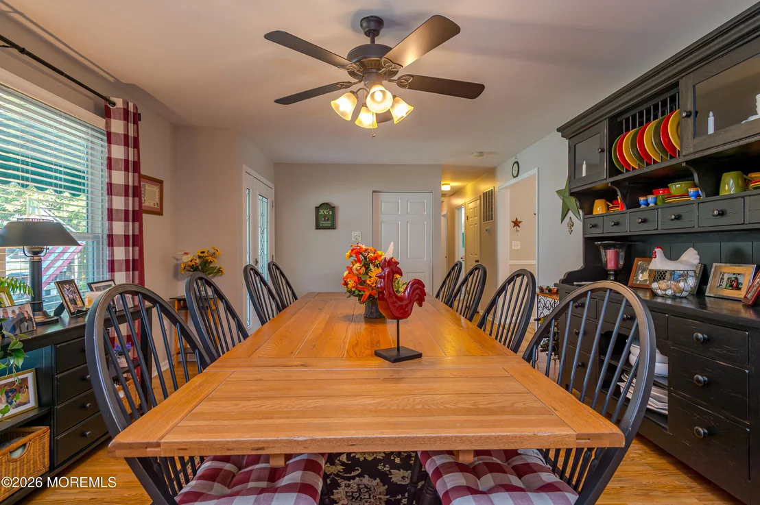 Photo of 445 Silverton Road
