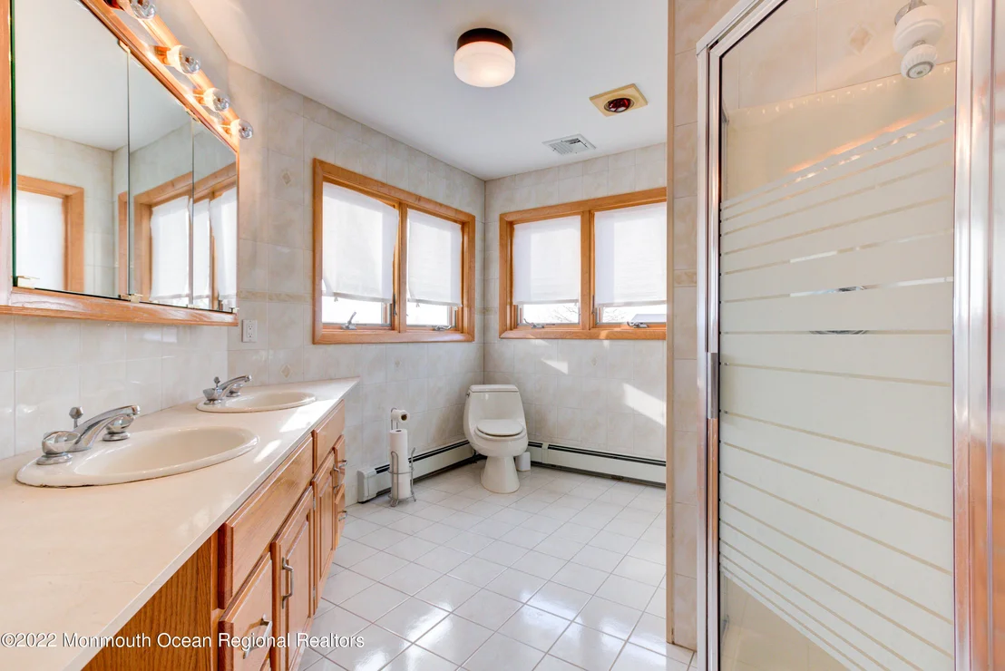 Photo of 1009 Plimsoll Pt