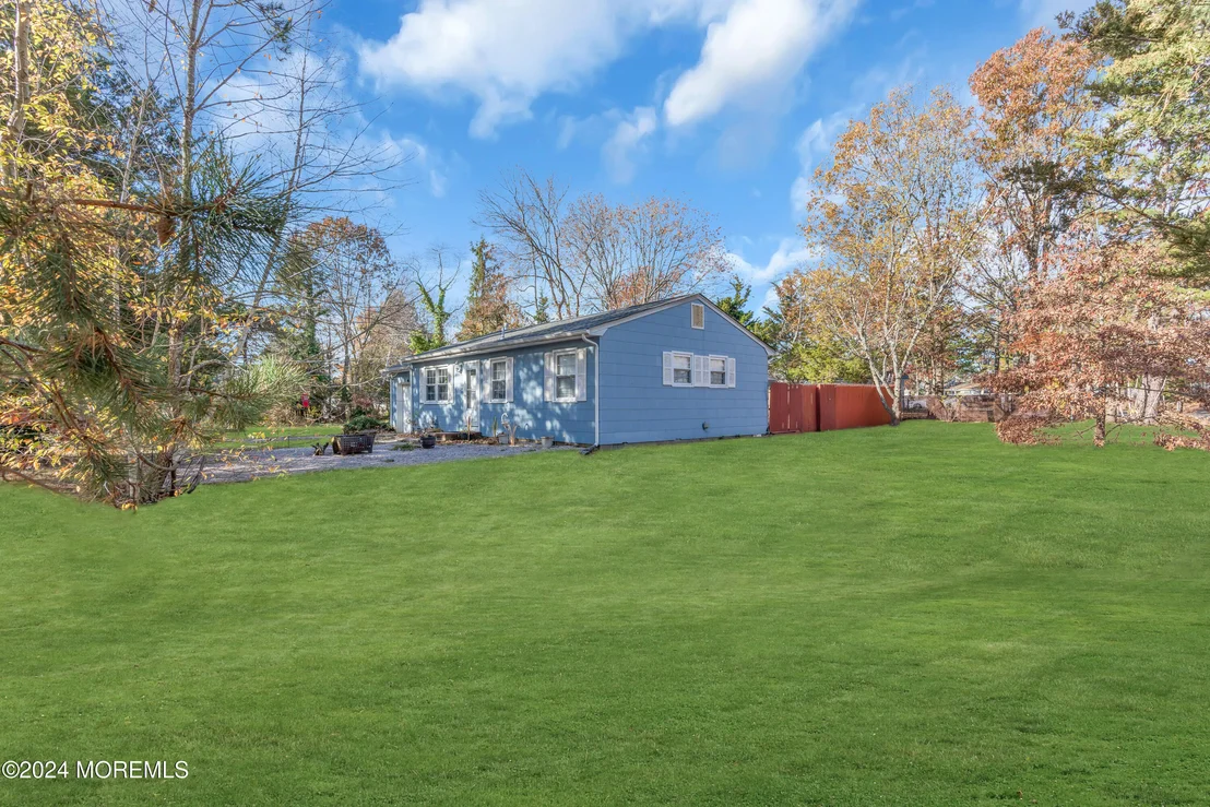 Photo of 512 N Shore Drive