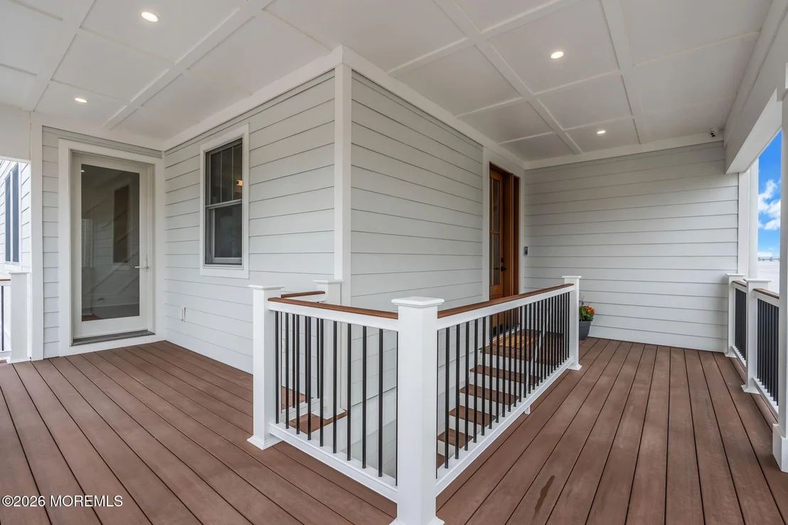 Photo of 151 Pershing Boulevard