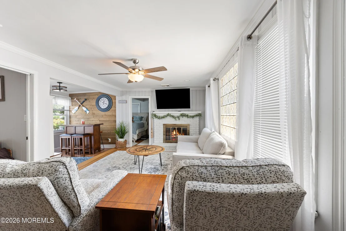 Photo of 1601 River Road