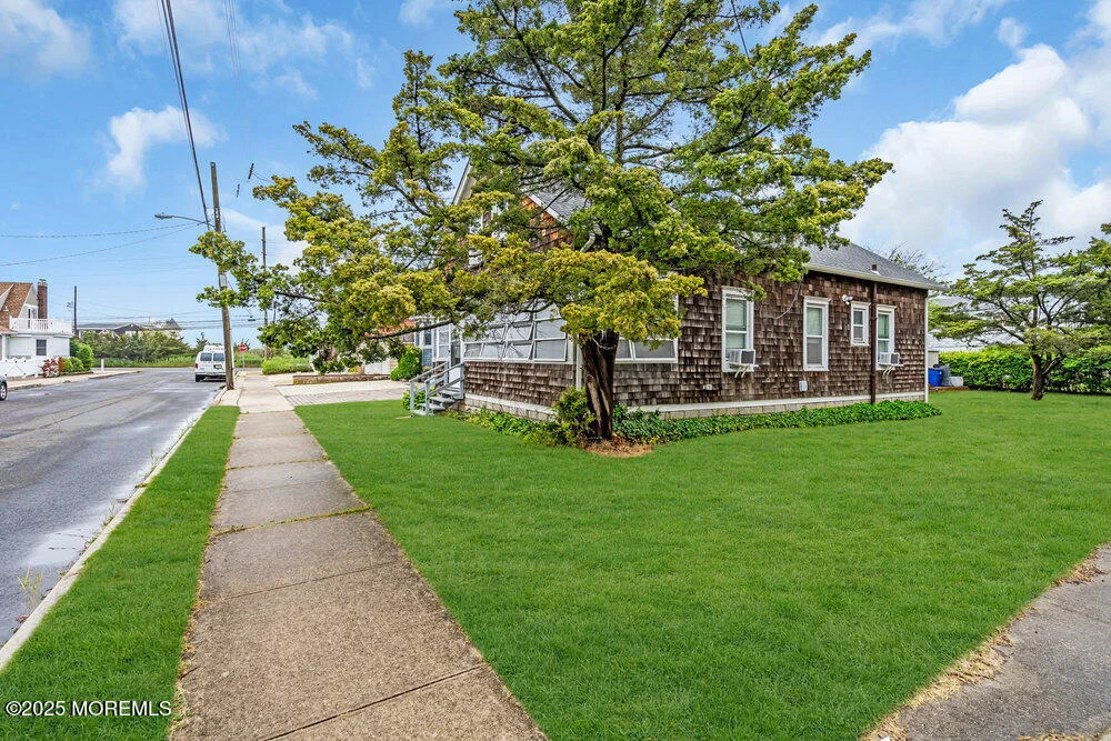 Photo of 110 2nd Avenue