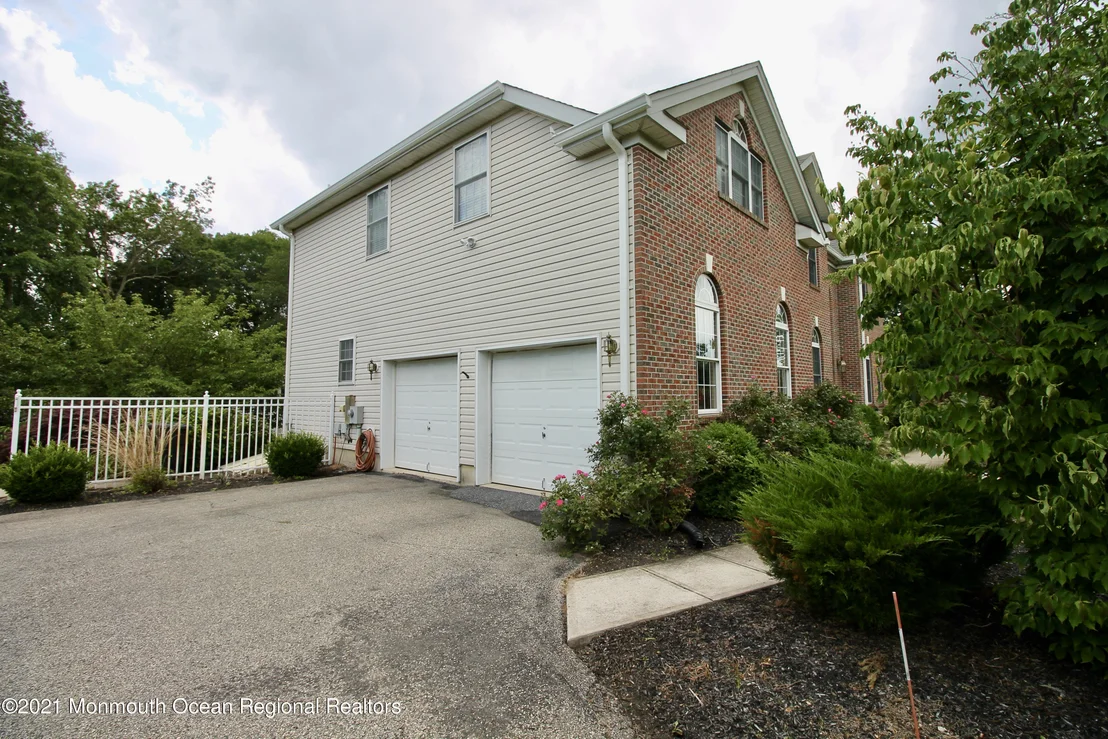 Photo of 20 Cedarview Avenue