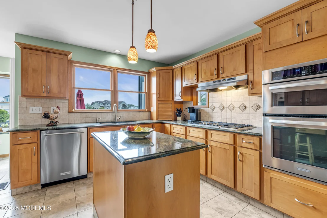 Photo of 560 Midwood Drive