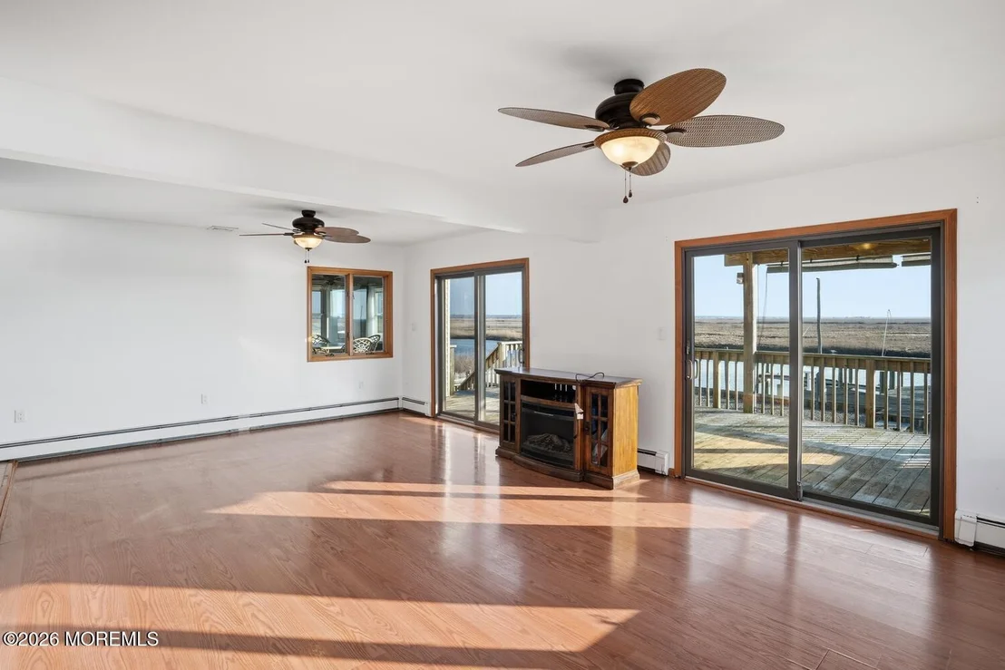 Photo of 322 Dock Road