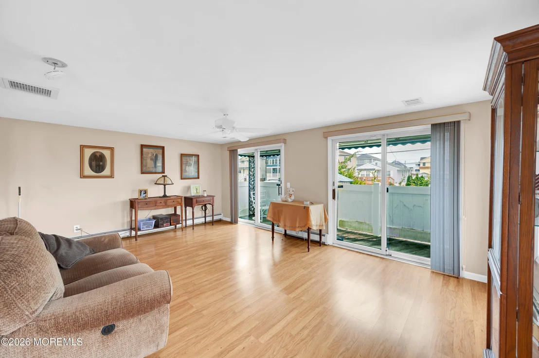 Photo of 202 5th Avenue