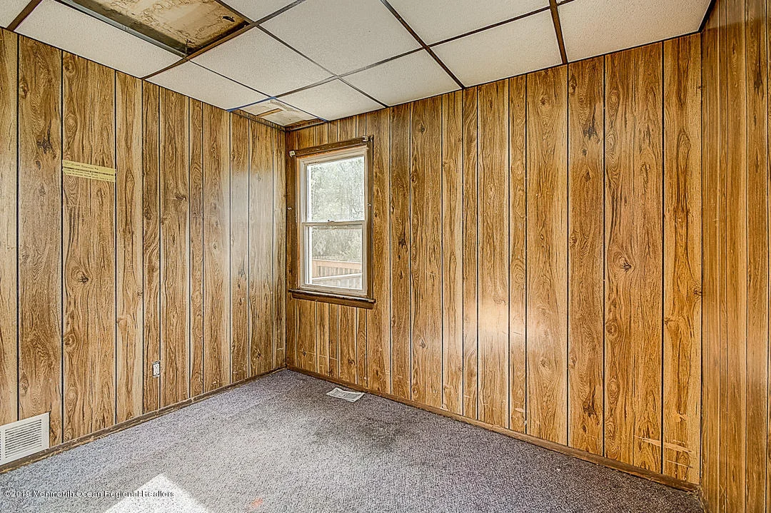 Photo of 329 Edgeview Road
