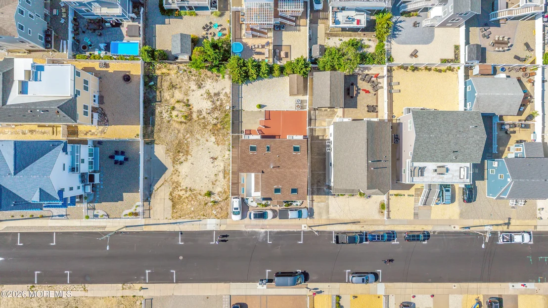 Photo of 3 7th Avenue
