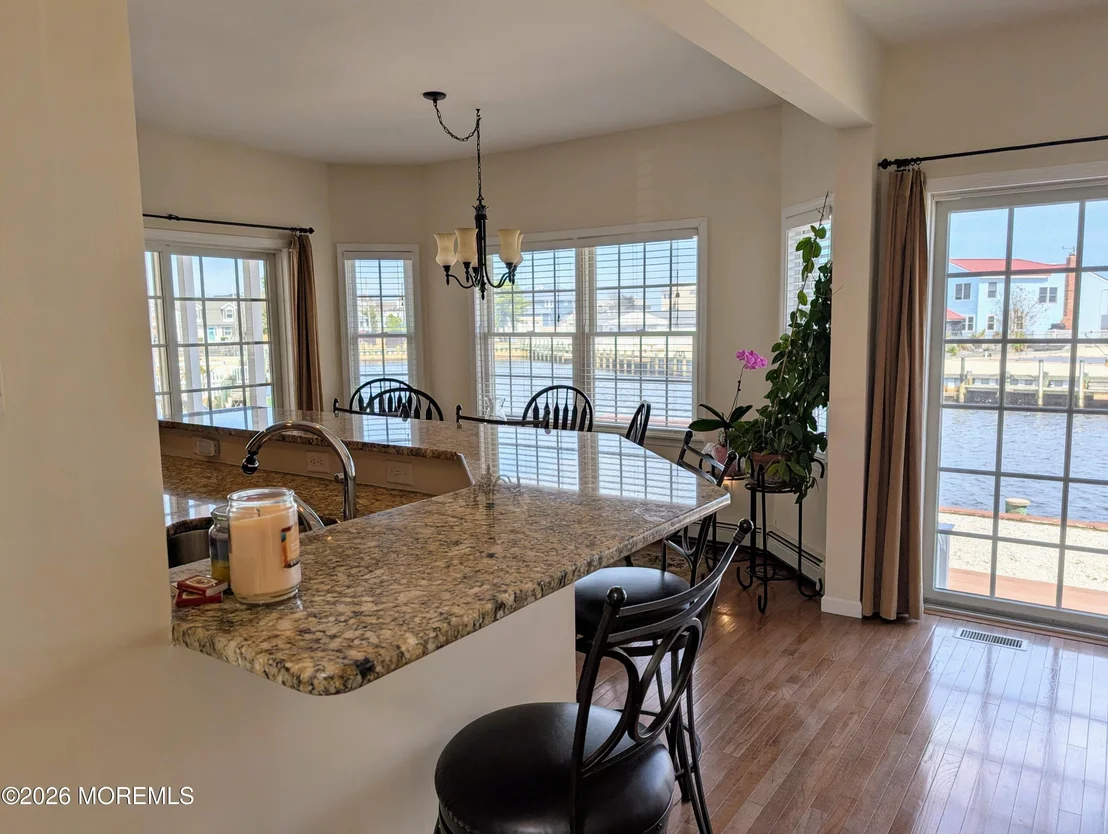 Photo of 232 Montclair Road S