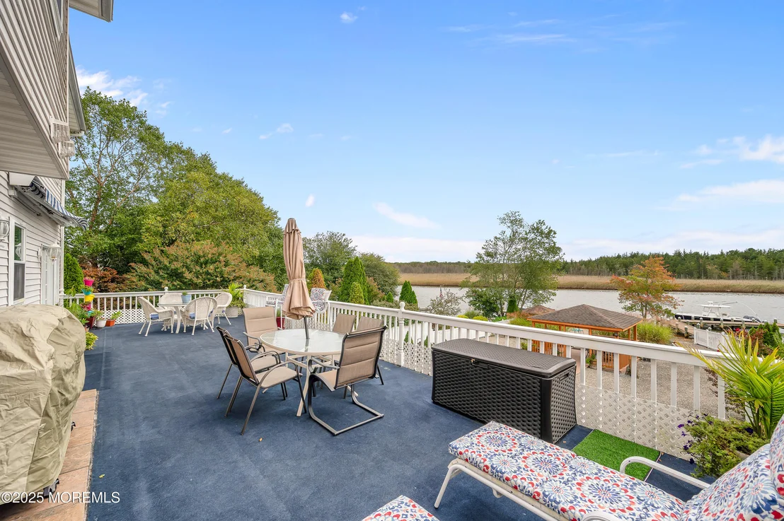 Photo of 741 S River Drive