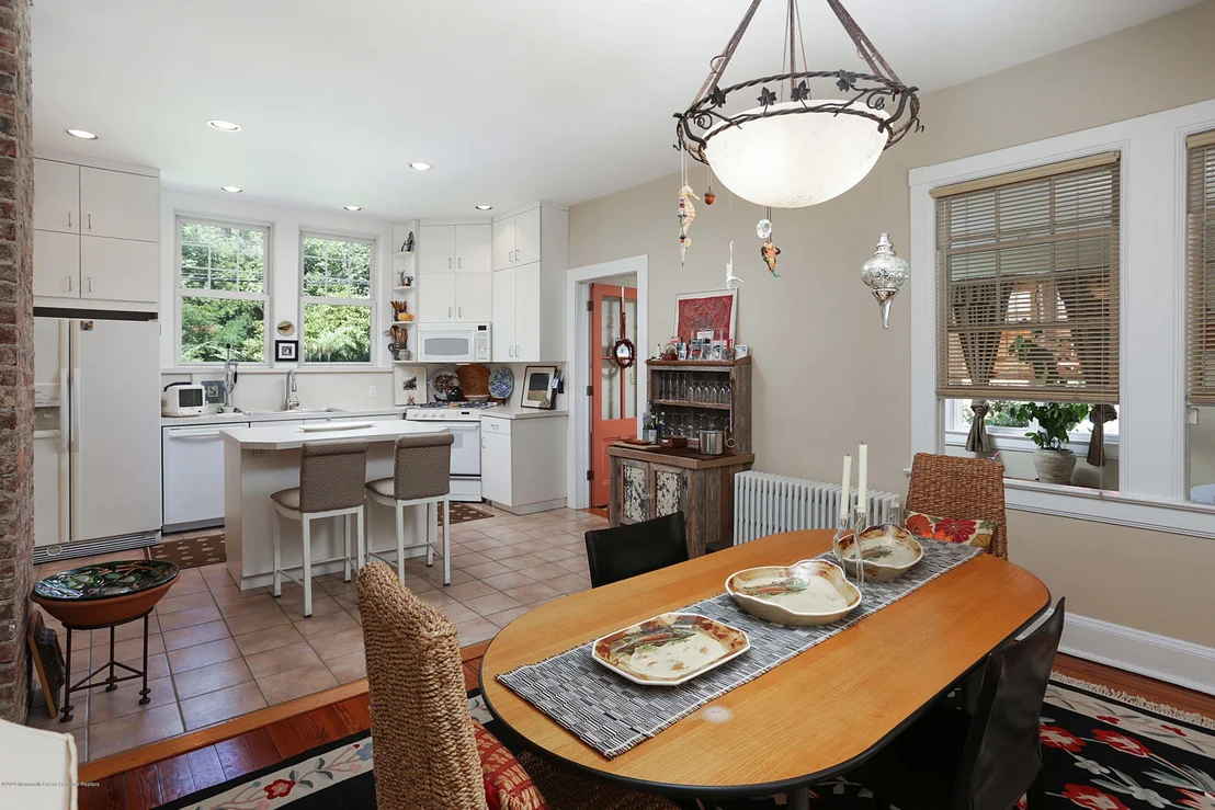 Photo of 10 Summit Avenue