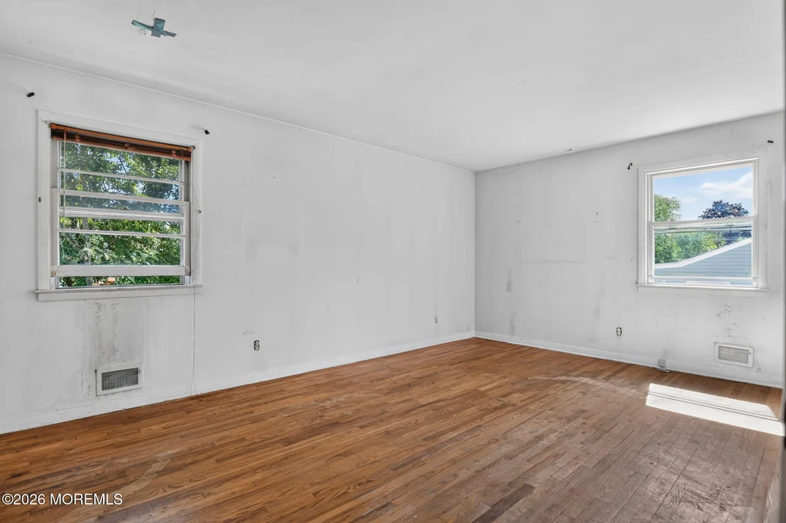 Photo of 110 Iris Drive